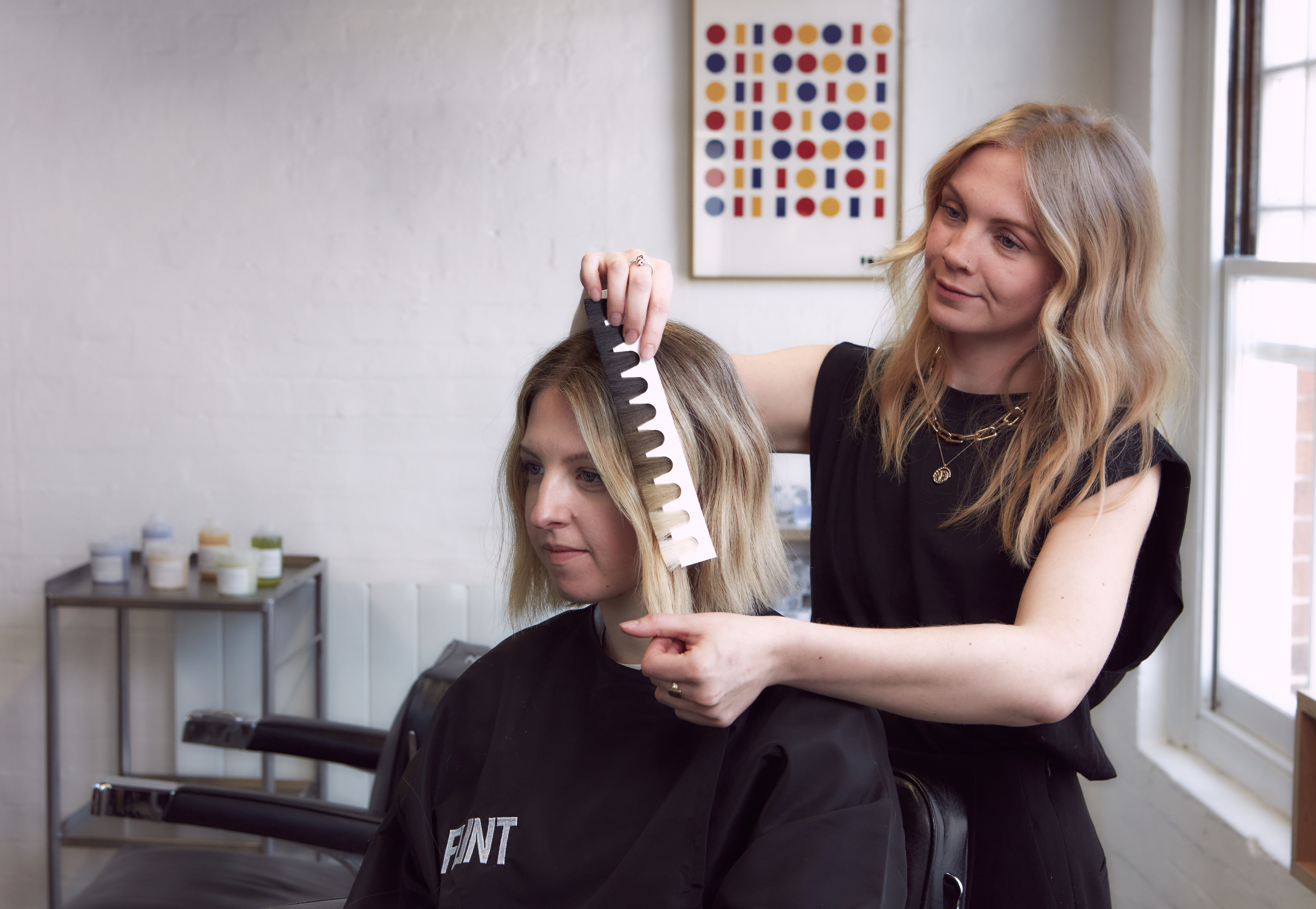 Salon de coiffure – préparation d’une coloration